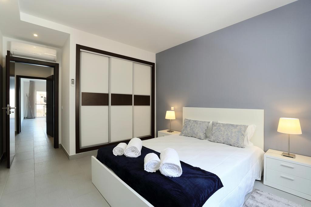 Original 3 Bedroom Downtown Albufeira Esterno foto
