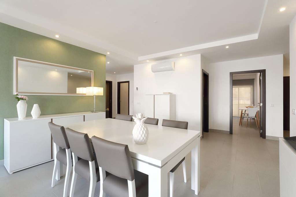 Original 3 Bedroom Downtown Albufeira Esterno foto